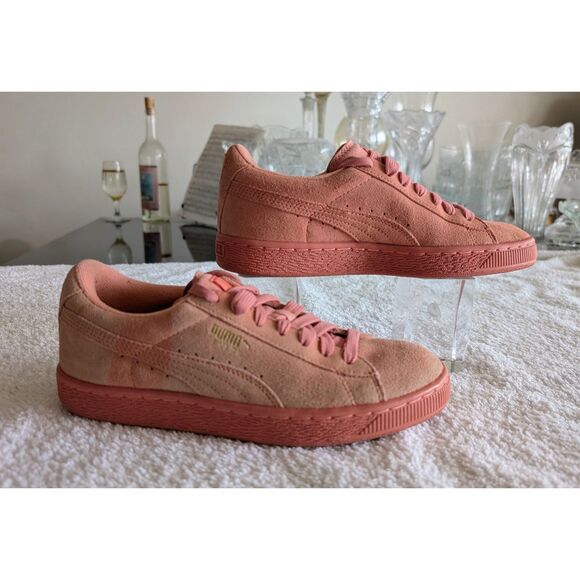 PUMA Women’s Suede Classic Mono Sneakers – Peach / Coral Pink  Sz 7 - Picture 2 of 9